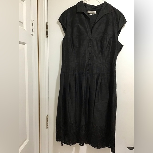 NWOT Beautiful Kay Unger Designer Dress in Size 14 (Never Worn) in solid Black. - Picture 3 of 6